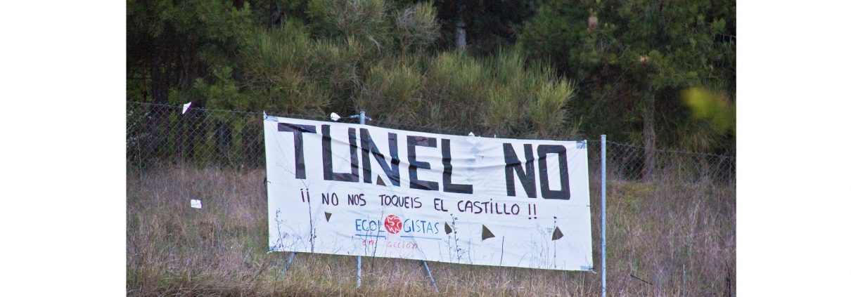 Pancarta "Túnel NO" en la Camposa, Burgos